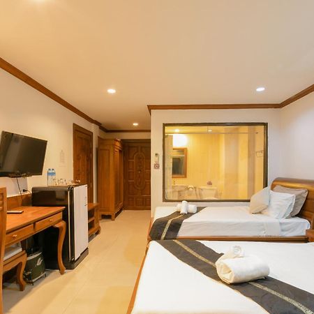 Best Venue Hotel Patong Exterior foto