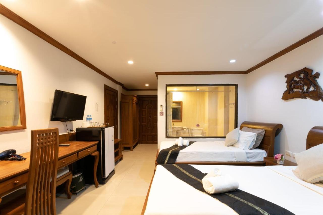 Best Venue Hotel Patong Exterior foto